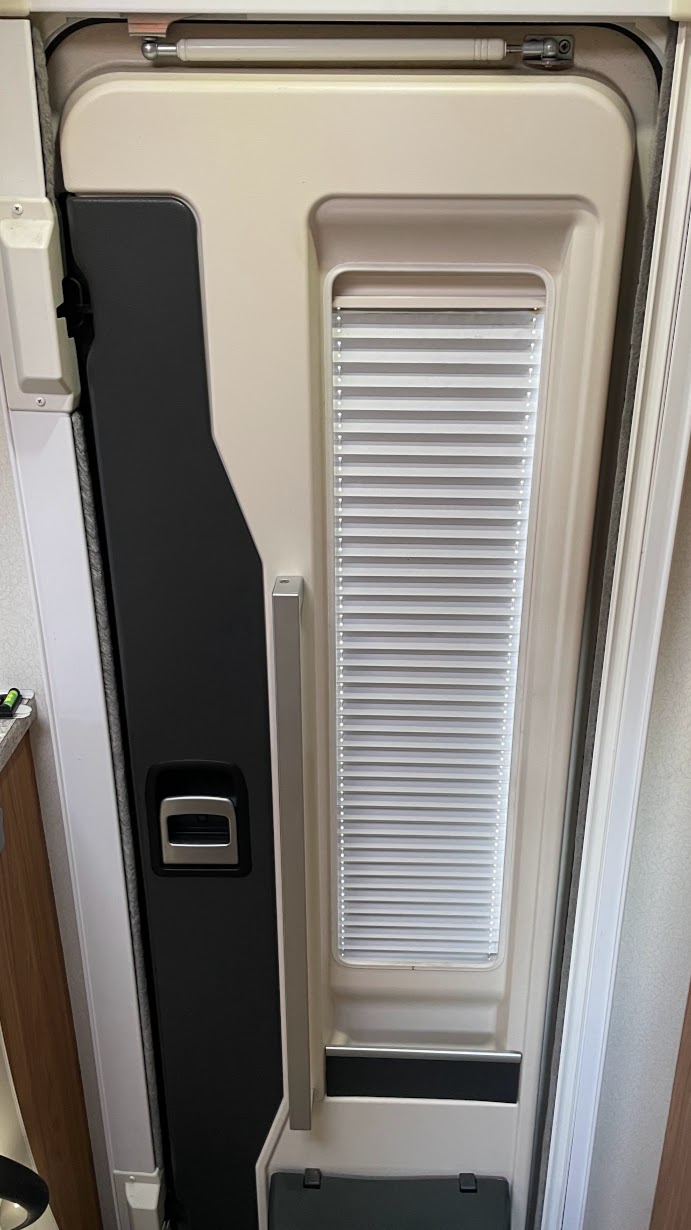 Entry door blind